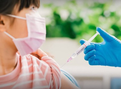 5 điều bố mẹ cần biết về tiêm vaccine COVID-19 cho trẻ em